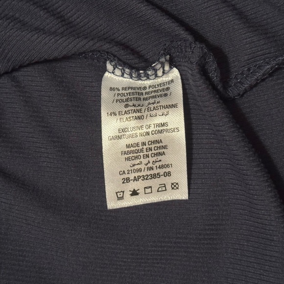 Ardene Size L/XL Blue Long Sleeve Crop Top With Thumb Holes - Picture 8 of 8